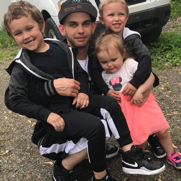 Meet your Posher, Tiffany - Picture 9 of 16